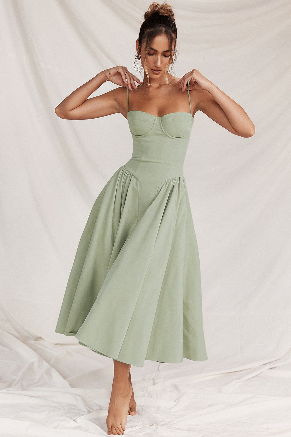 Women's Midi Graduation Dress with Spaghetti Strap and Ruffled Hem