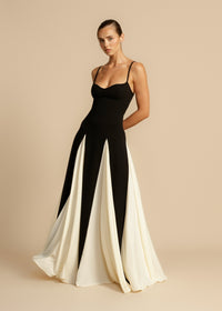 Women's Maxi Wedding Guest Dress with Sweetheart Neckline and Colourblock