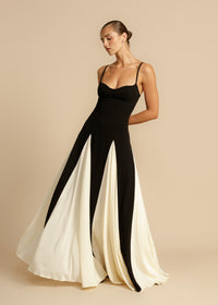Women's Maxi Wedding Guest Dress with Sweetheart Neckline and Colourblock
