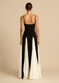 Women's Maxi Wedding Guest Dress with Sweetheart Neckline and Colourblock