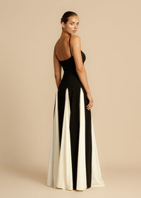 Women's Maxi Wedding Guest Dress with Sweetheart Neckline and Colourblock