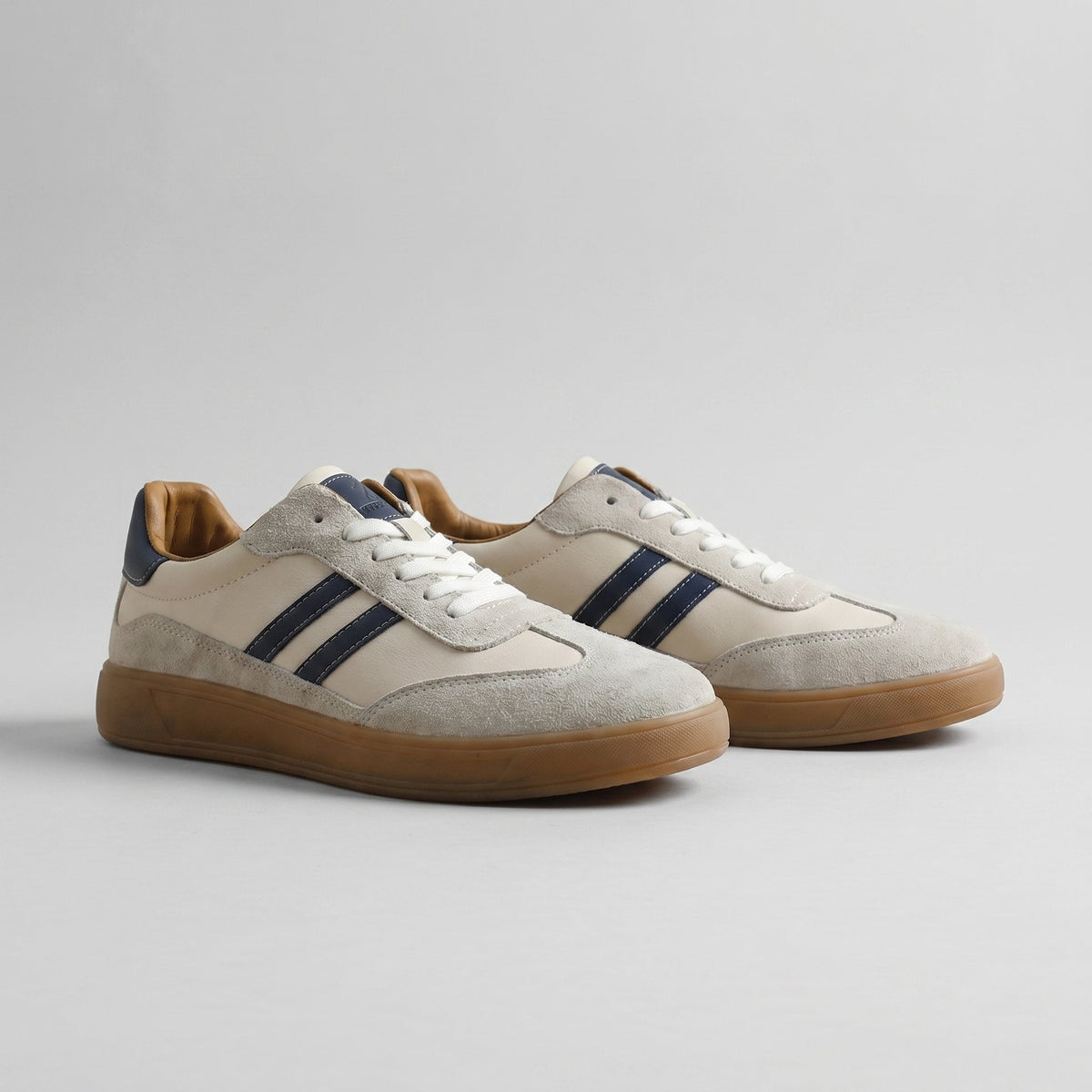 Men's Classic Retro Sneakers with Twin Side Stripes Front