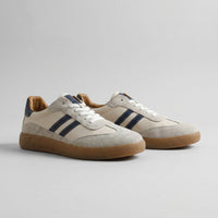 Men's Classic Retro Sneakers with Twin Side Stripes Front