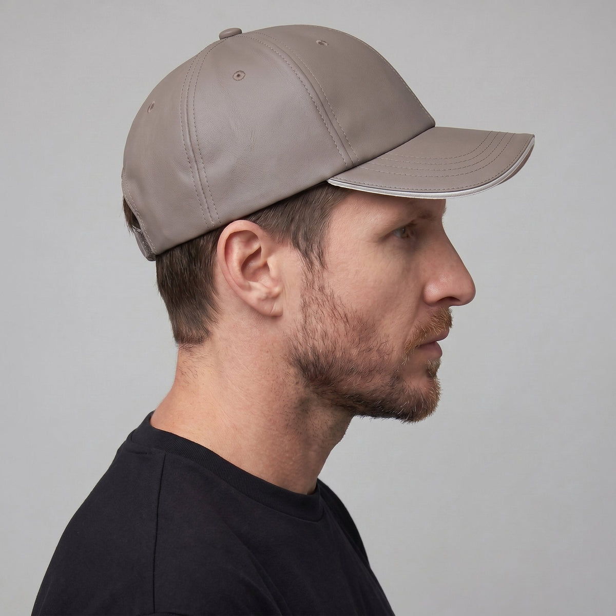 Men's Elegant Two-Tone Cap with Contrast Brim Lifestyle