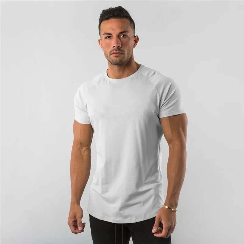 Men's Fitted Performance T-Shirt with Curved Hem Front