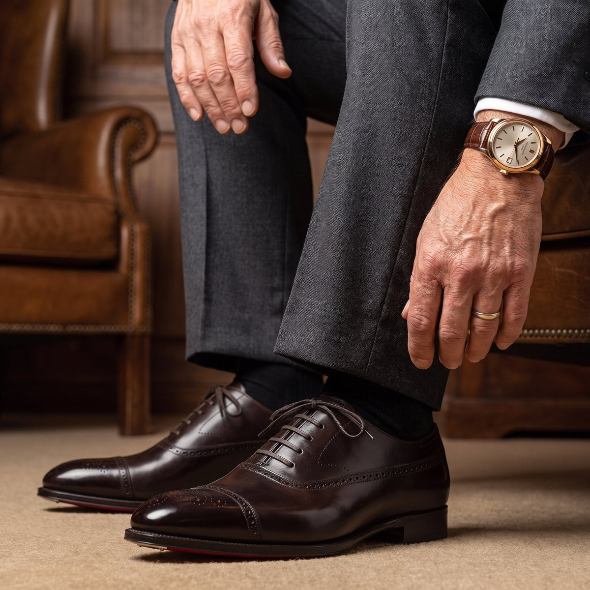 Men's Leather Oxford Brogue Shoes with Cap Toe Front