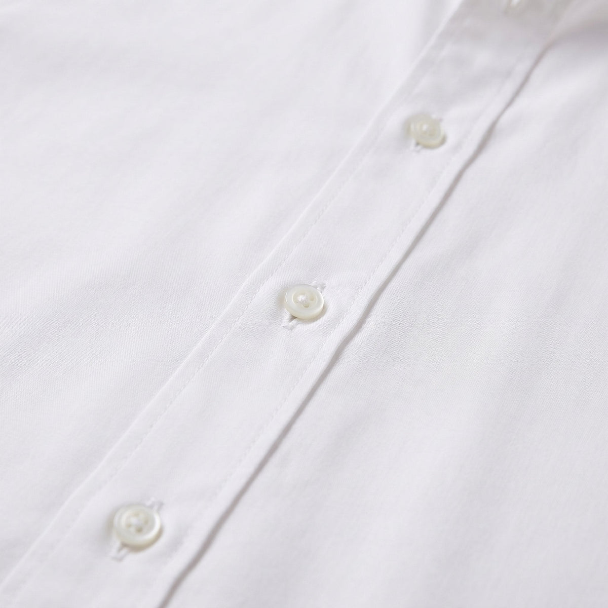 Men's Slim Fit Long-Sleeve Dress Shirt with Point Collar Back