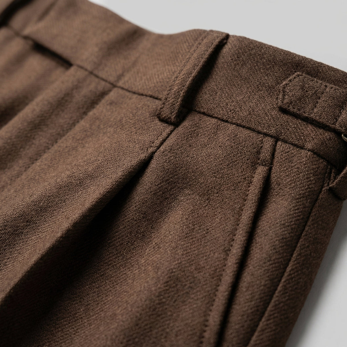Men's Tailored Fit Pleated Trousers with Straight Leg Side