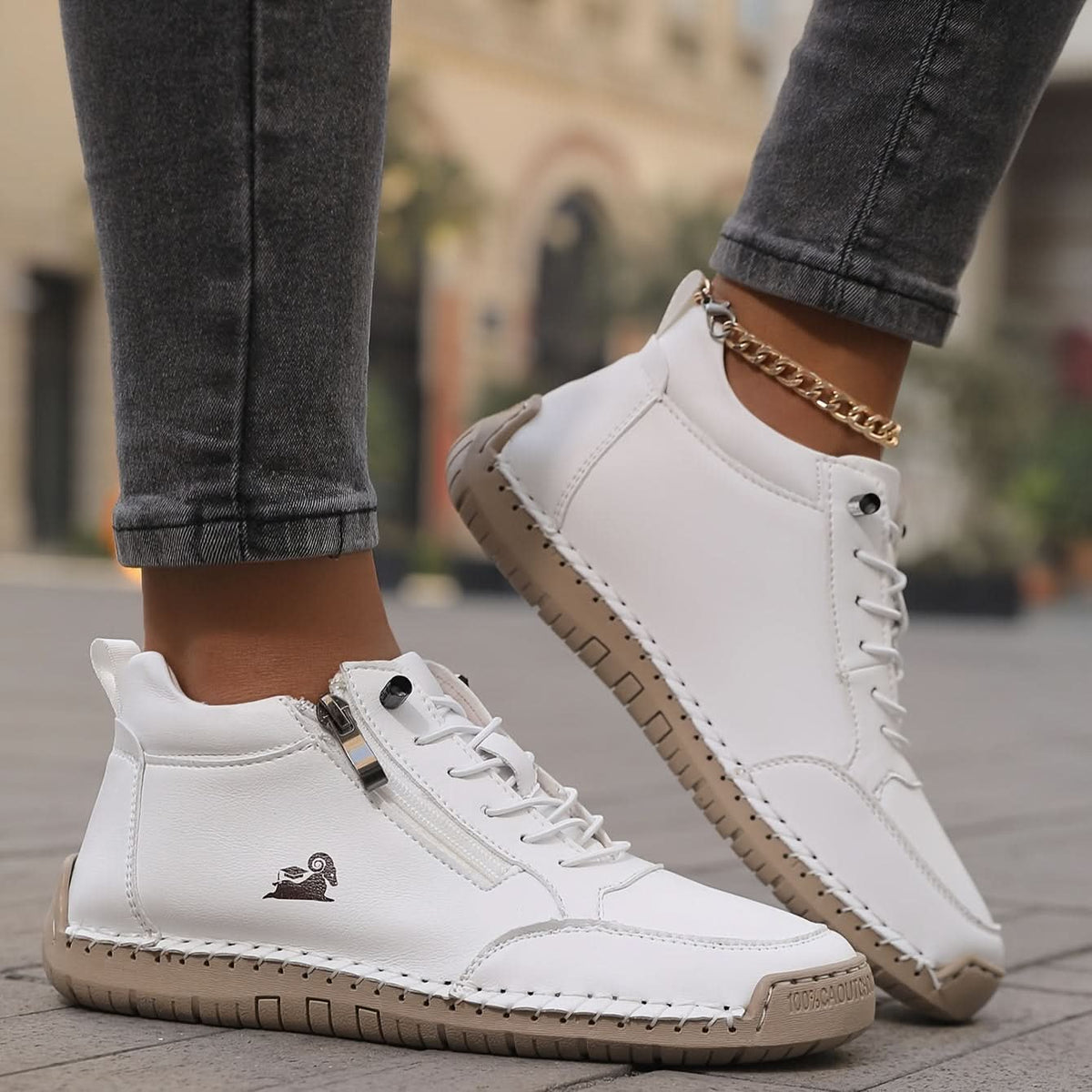 Women's Comfort Sneakers with Arch Support Hero