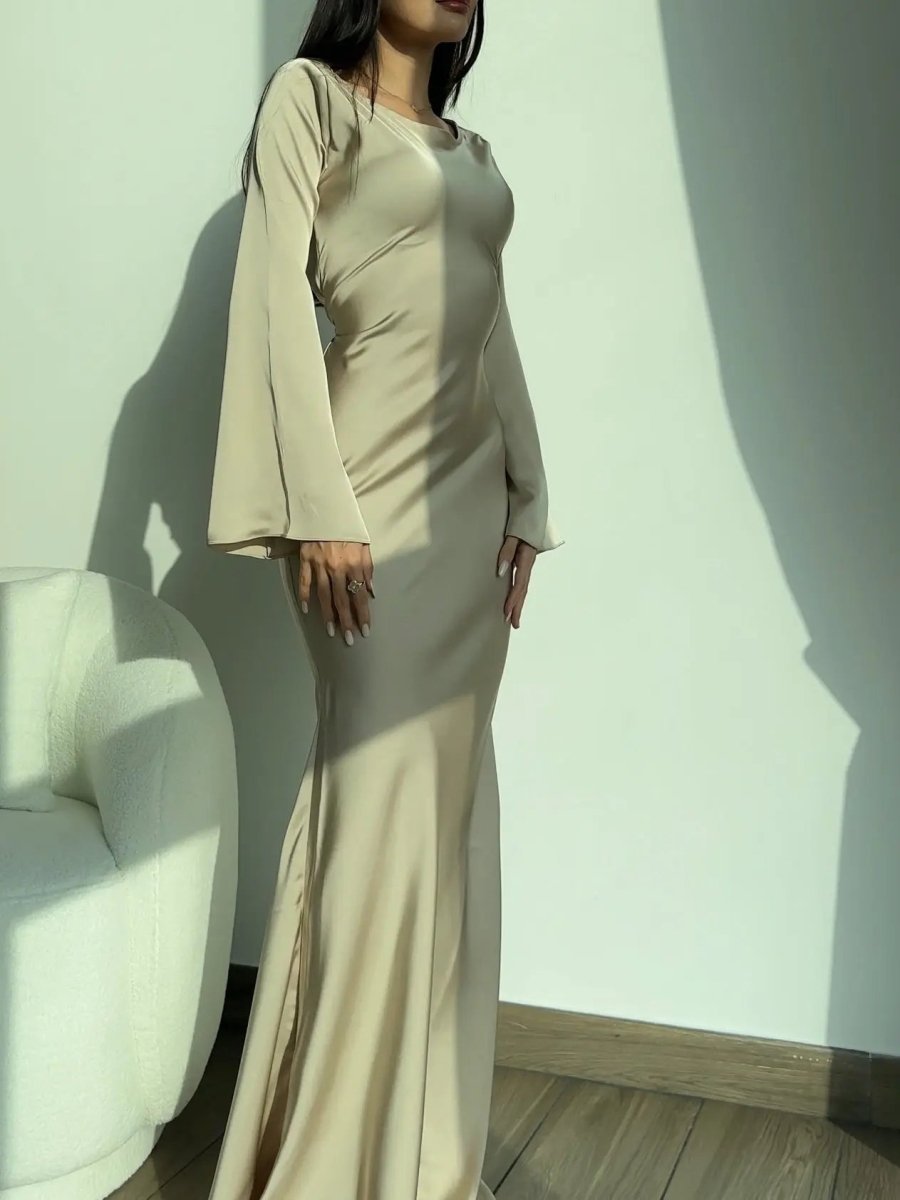 Women's Flowing Maxi Dress with Long Sleeves Side