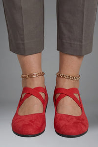 Women's Orthopaedic Flat Shoes with Slip-On Elastic Straps Angle