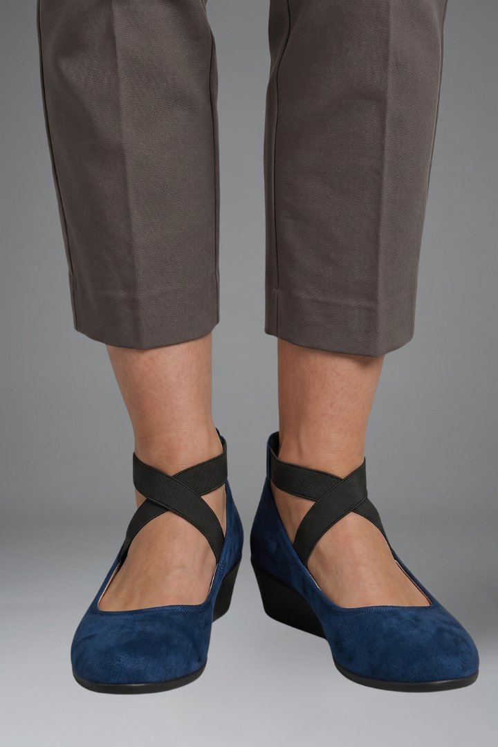 Women's Orthopaedic Flat Shoes with Slip-On Elastic Straps Full