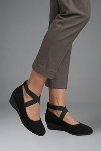 Women's Orthopaedic Flat Shoes with Slip-On Elastic Straps Side