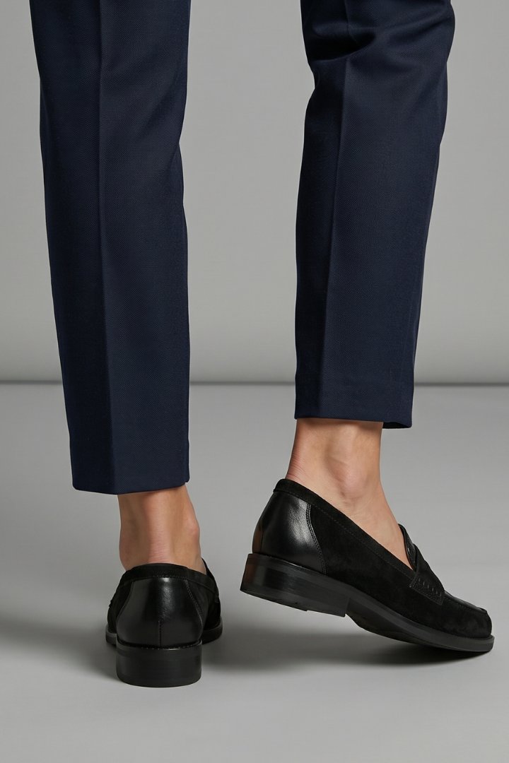 Women's Orthopaedic Loafers | Flat Sole with Textured Upper Back