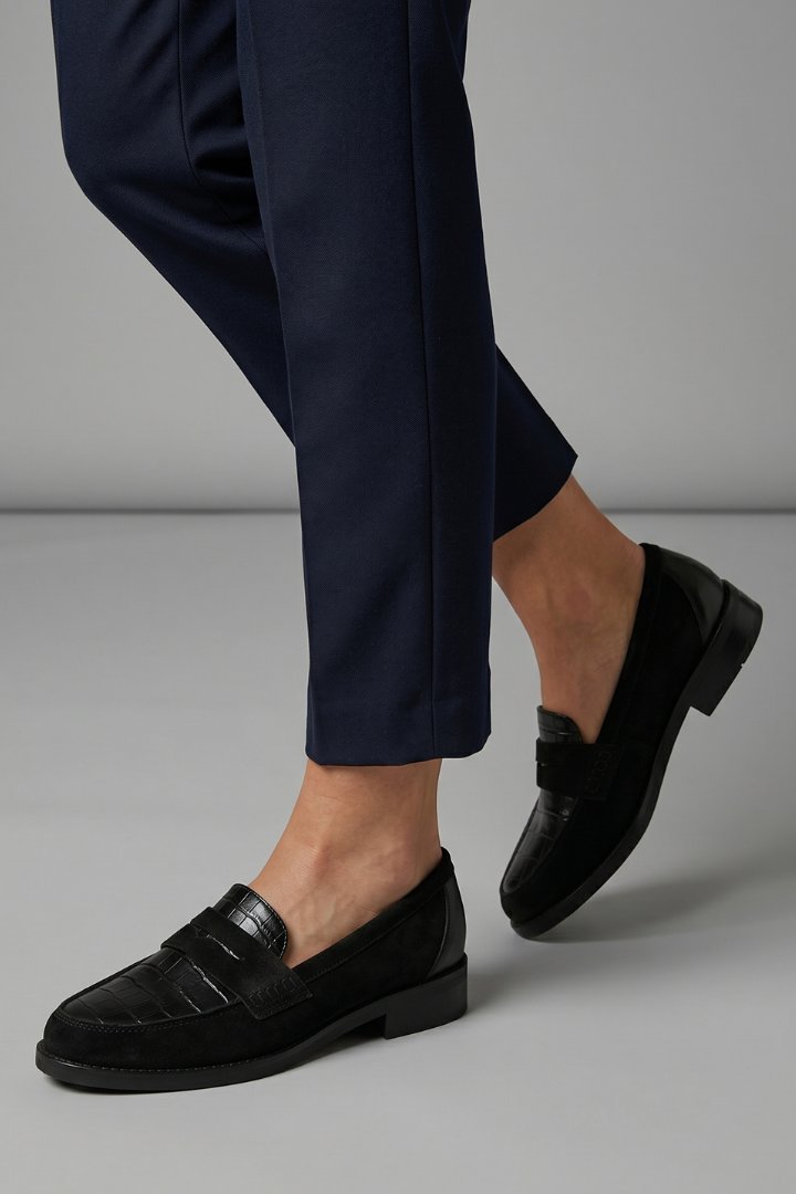 Women's Orthopaedic Loafers | Flat Sole with Textured Upper Close Up
