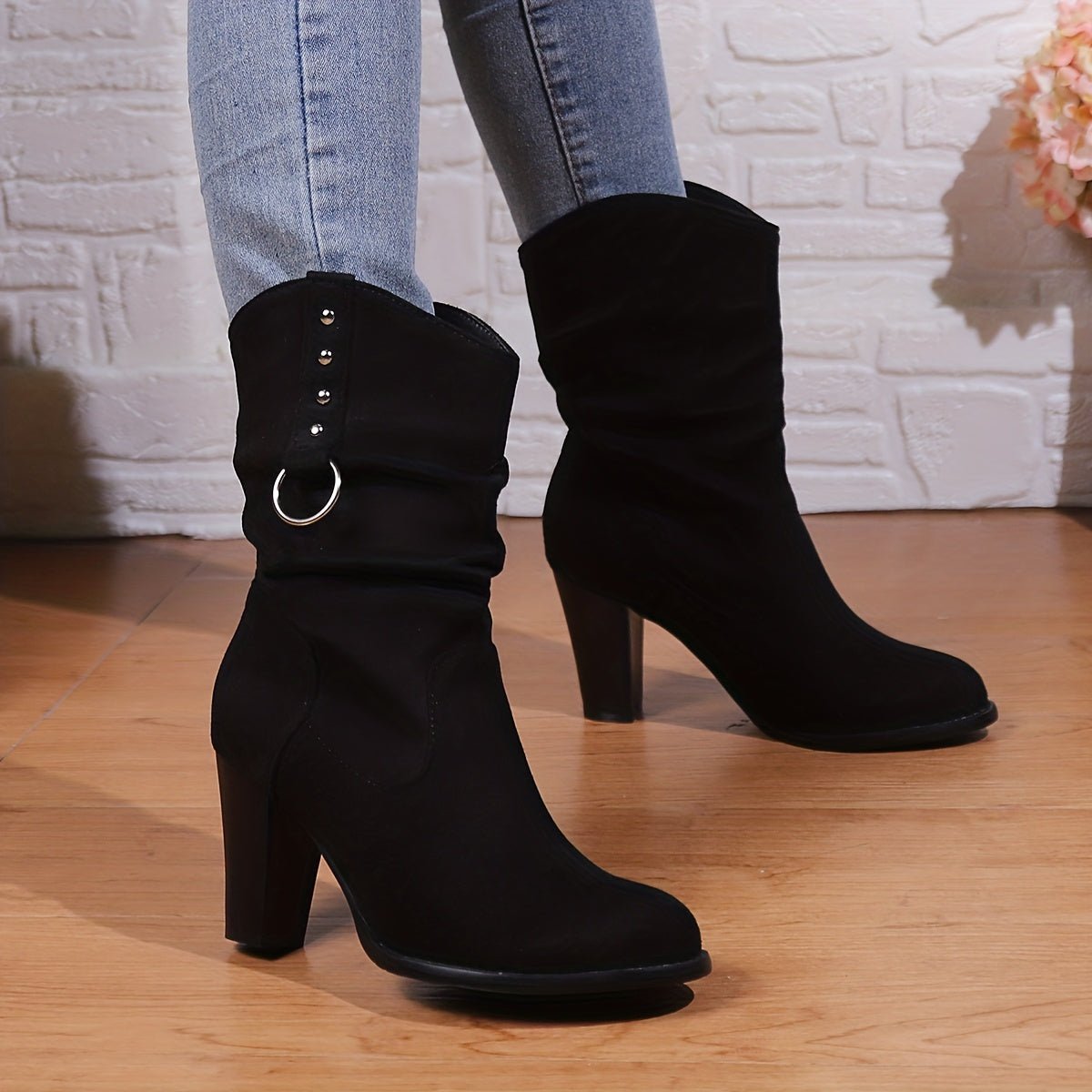 Women's Slouchy Heeled Boots with Block Heel Front