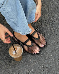 Women's Flat Shoes with Buckle Strap and Round Toe