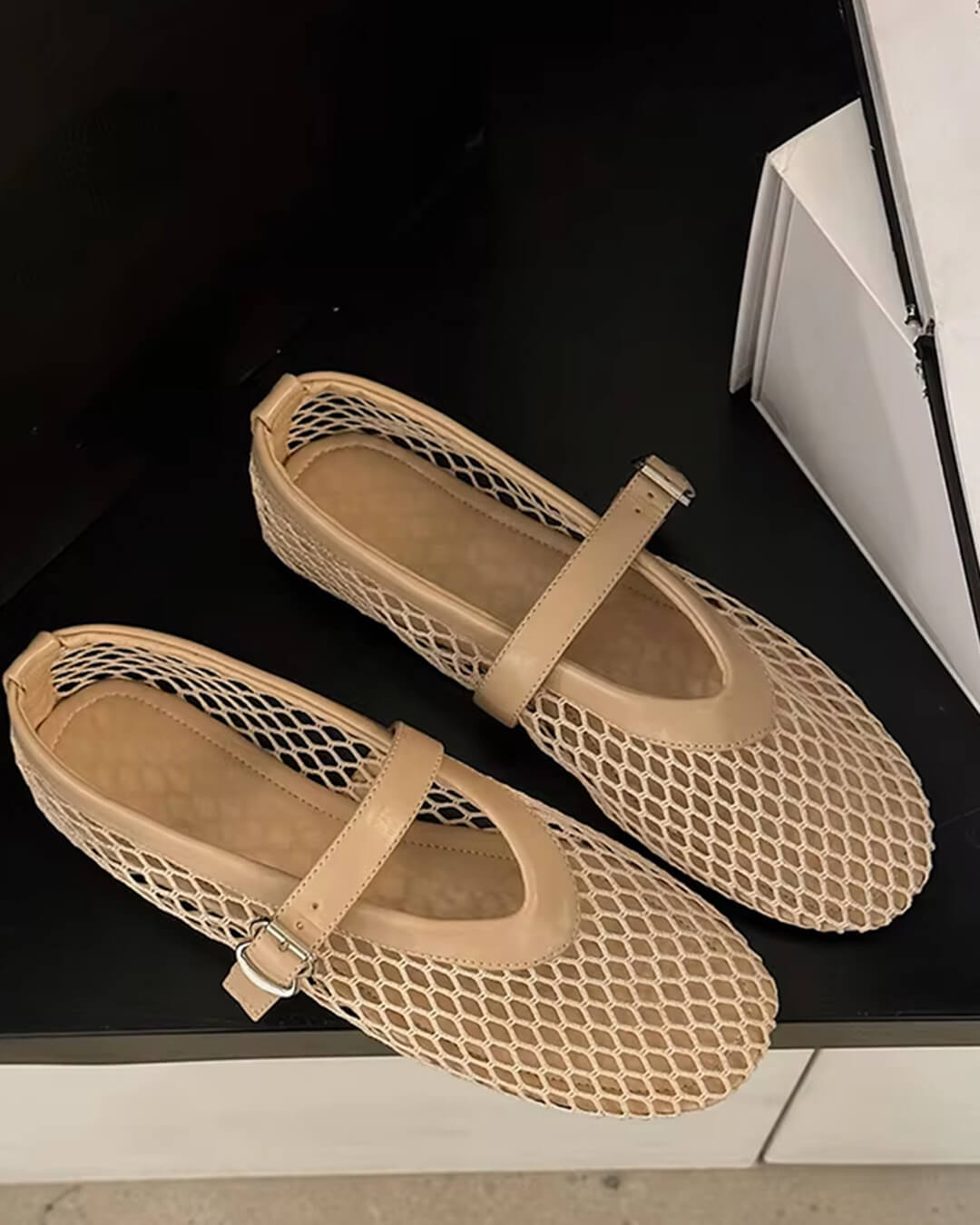 Women's Flat Shoes with Buckle Strap and Round Toe