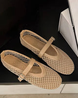 Women's Flat Shoes with Buckle Strap and Round Toe