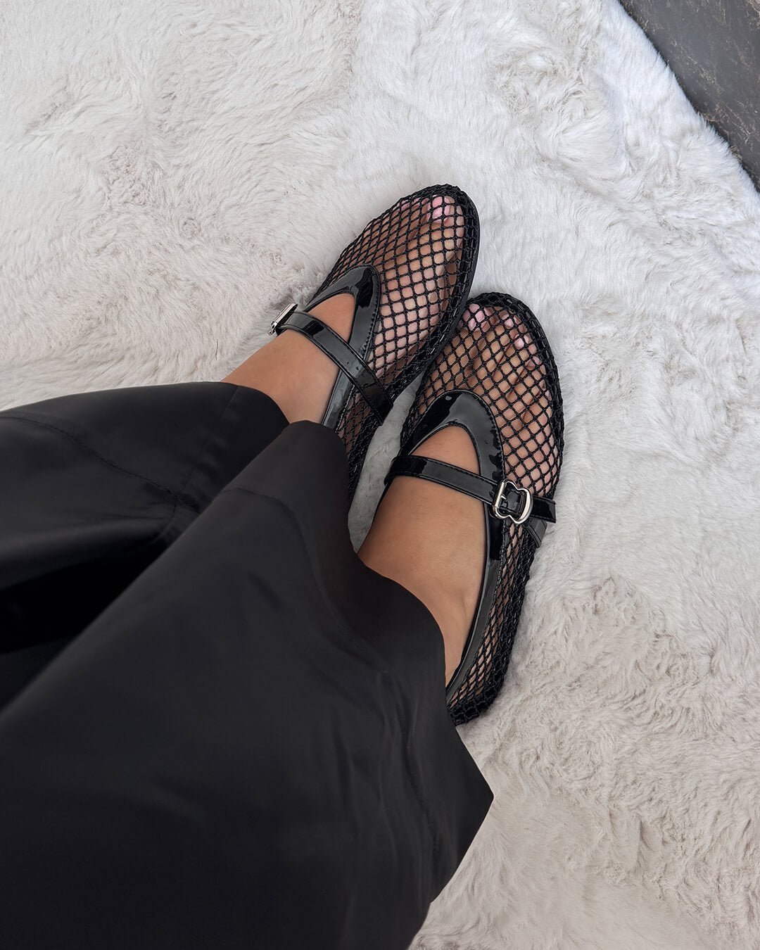 Women's Flat Shoes with Buckle Strap and Round Toe